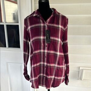 NWT Banana Republic burgundy and White Casual Button Down Shirt small   E